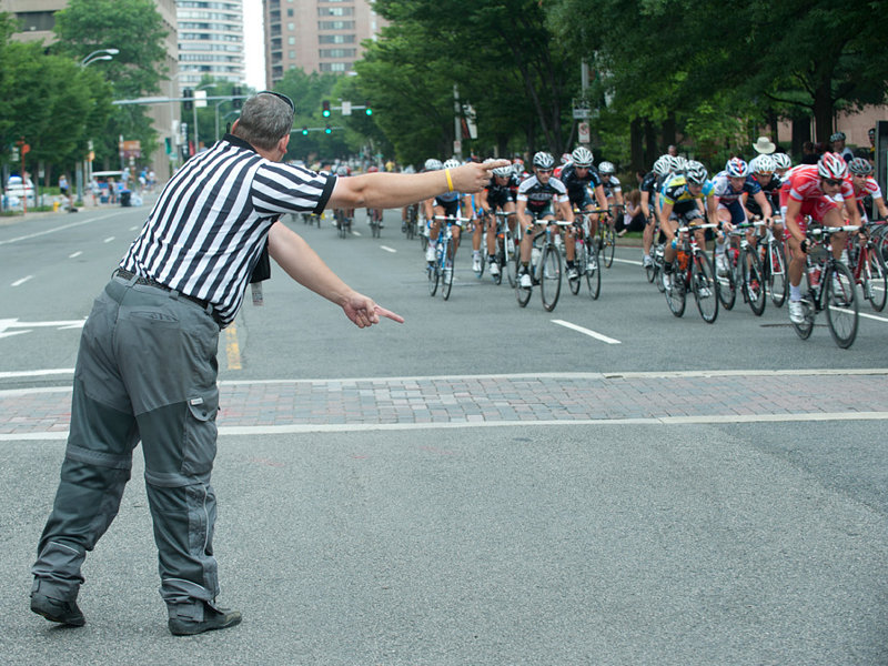 How to become a cycling referee